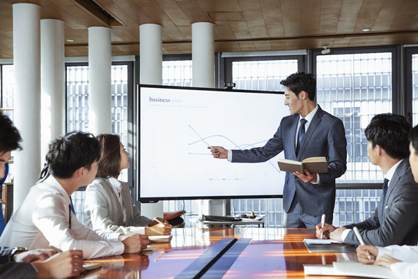 數(shù)據(jù)驅(qū)動(dòng)的績(jī)效管理：用數(shù)據(jù)說(shuō)話，科學(xué)決策