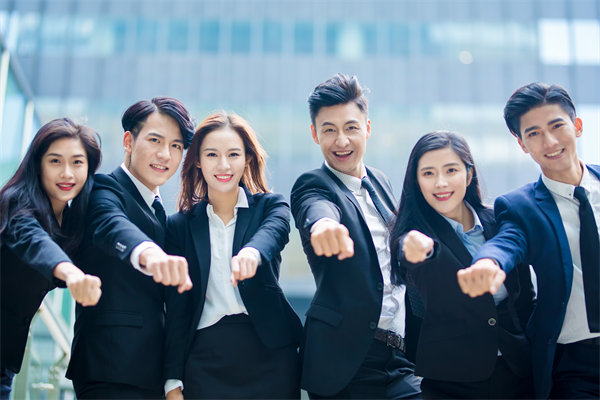 協(xié)同效應(yīng)：強(qiáng)化內(nèi)部溝通，打造高效協(xié)作團(tuán)隊(duì)