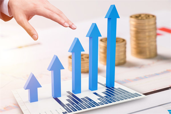 企業(yè)的戰(zhàn)略是精心設(shè)計的，還是臨機(jī)應(yīng)變的？