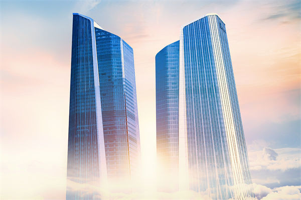 如何通過集團管控促進子公司間的協同合作與資源共享？