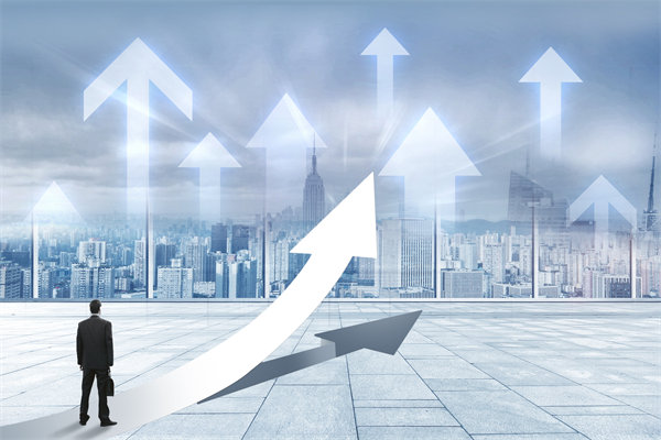 在制定年度經營計劃時，如何考慮行業趨勢和政策影響？