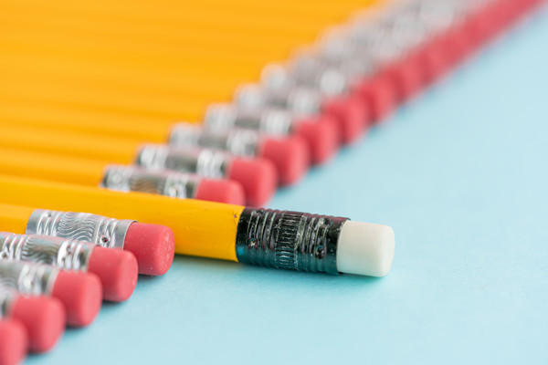 在多元化市場環境下，品牌如何保持一致性并突出特色？