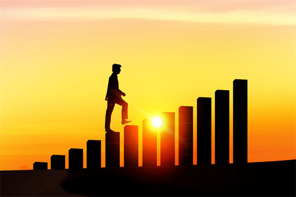 如何通過人力資源策略實現企業員工潛能最大化？