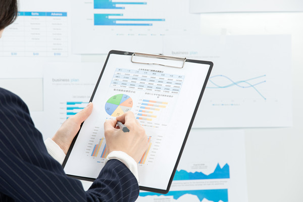 績效管理系統，是應該追求高科技還是保持人性化？