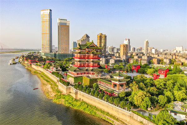 企業(yè)如何借助南昌薪酬咨詢(xún)公司優(yōu)化薪酬結(jié)構(gòu)以激勵(lì)員工？