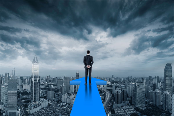 面對不確定性環境，企業如何制定靈活的戰略應對方案？