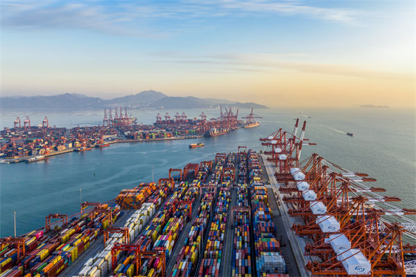 美線貨運訂艙就像“搶票”，制造業(yè)有什么看法？